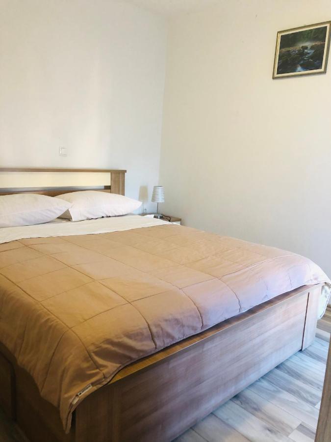 Apartmani Veronika Sukosan Exterior photo