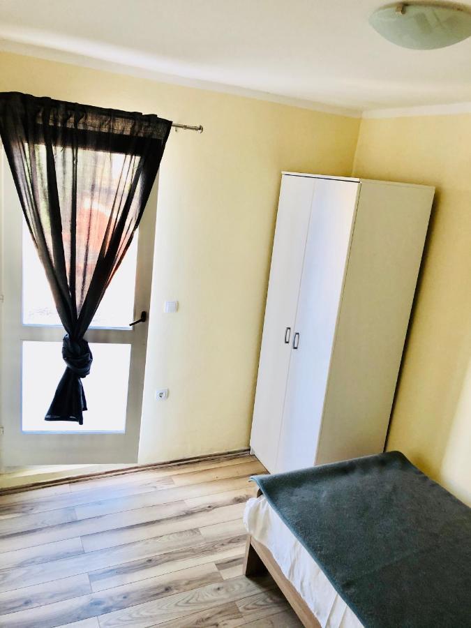 Apartmani Veronika Sukosan Exterior photo